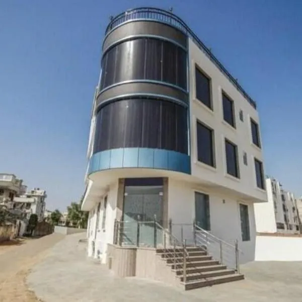 The Hotel Lotus Prime, hotel in Jaipur