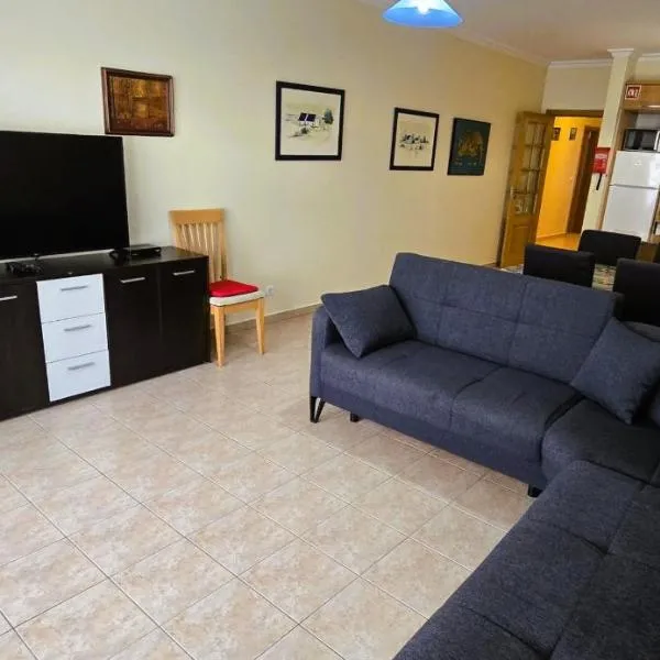 Open Space - Albufeira, hotel di Albufeira