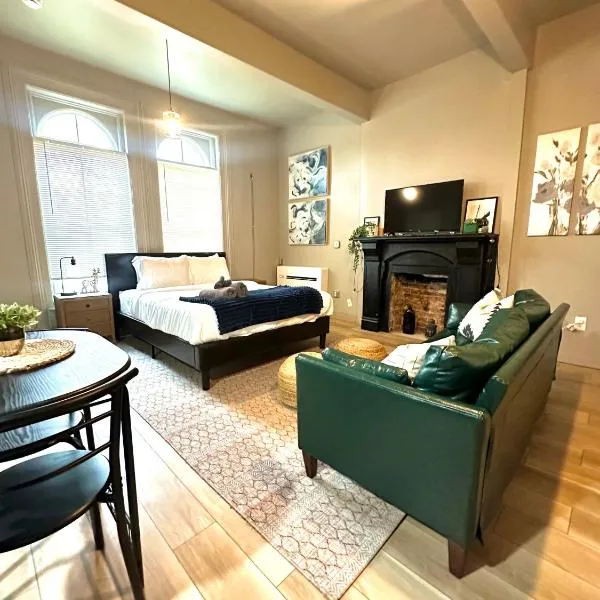 Newly renovated apartment in the heart of Detroit!, ξενοδοχείο σε Ντιτρόιτ