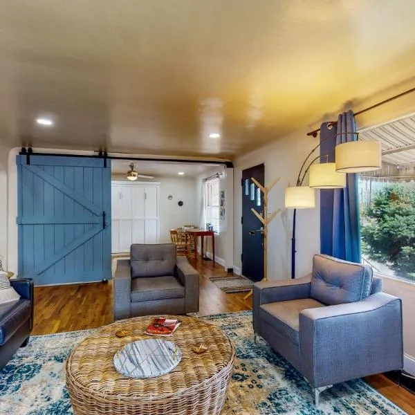 Charming Downtown Bungalow - King Bed, Office, hotel v destinaci Twin Falls