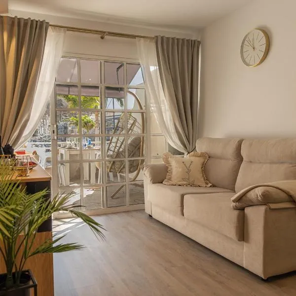 Dom Kubus Playa de Mogán, hotel in Mogán