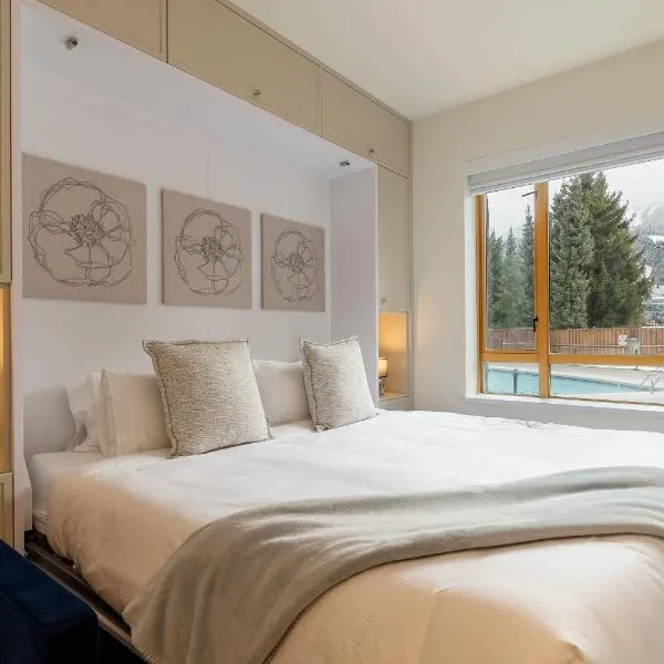 Newly Renovated KING BED STUDIO in the Village, hotel in Whistler