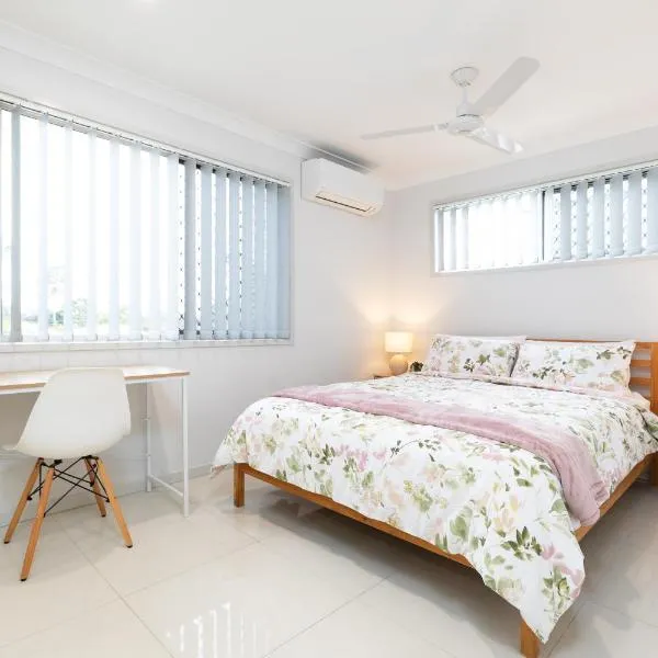 Smart Suites Self Check-in Apartments - W Freney, hotel em Brisbane