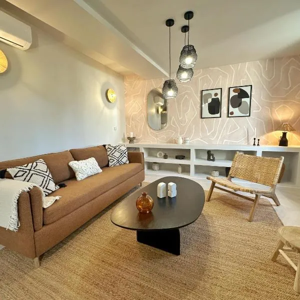 La Maison Cavet 5 Appartements de standing au cœur du village、サナリー・シュル・メールのホテル