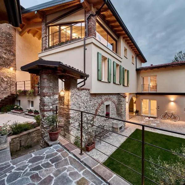 Corte Torchio B&B, hotel in Roe