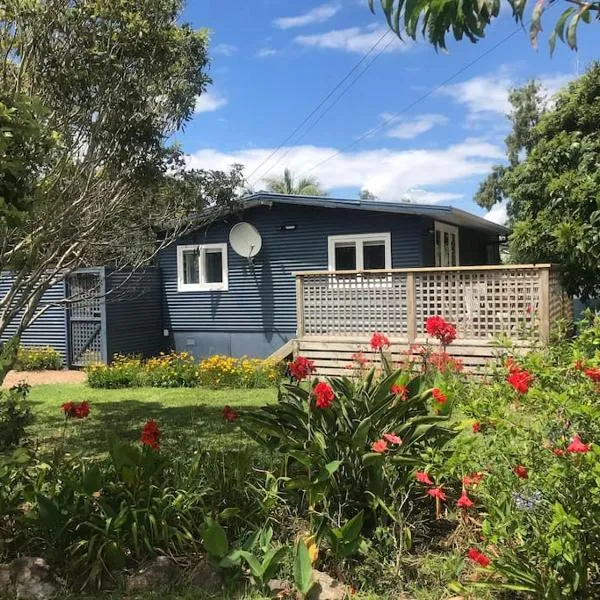Manuka Cottage Oneroa, hotel in Waiheke Island