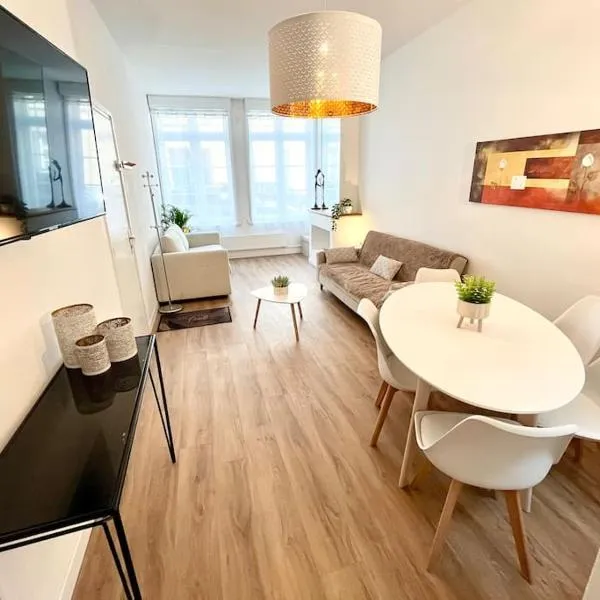 Joli appartement avec cachet dans le Vieux Lille, hotel in Lille