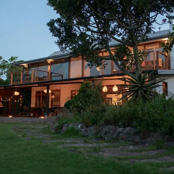 Moonshine on Whiskey Creek, hotel in The Crags