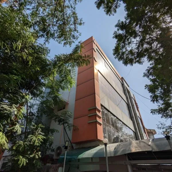 Hotel Shivneri, hotel v destinaci Bilaspur