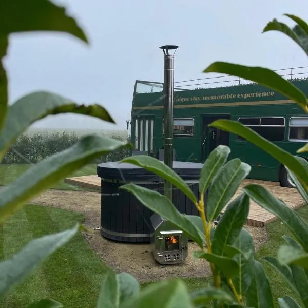 Bed&Bus met dakterras, hotel in Rucphen