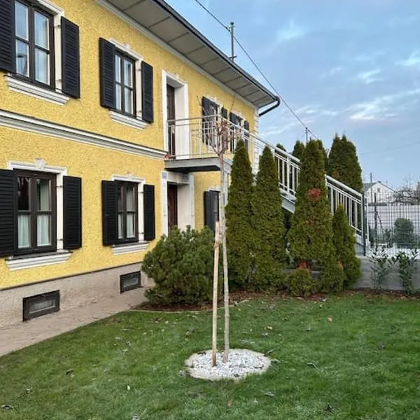 Wohnung in Kronstorf, hotel in Kronstorf
