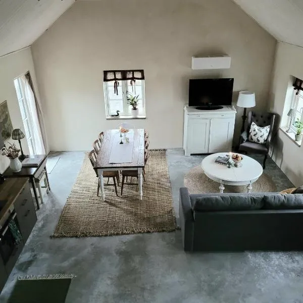 Hus i mysig by nära havet, hôtel à Ystad