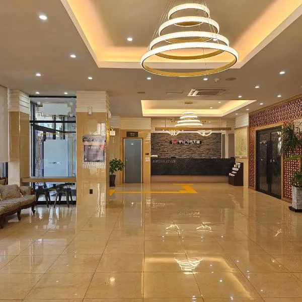 Jeonju Pungnam Family Hotel, hotel in Jeonju