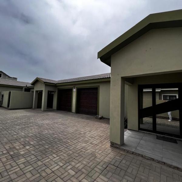 Leadwood Flat, Mondesa