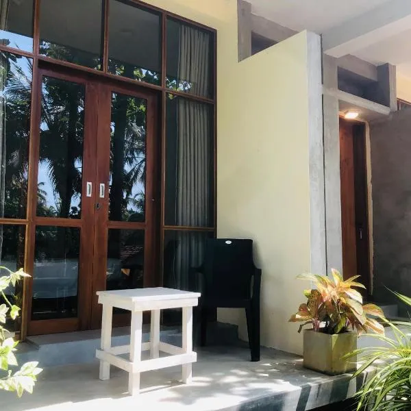 HIRI Fortress, hotel in Dickwella