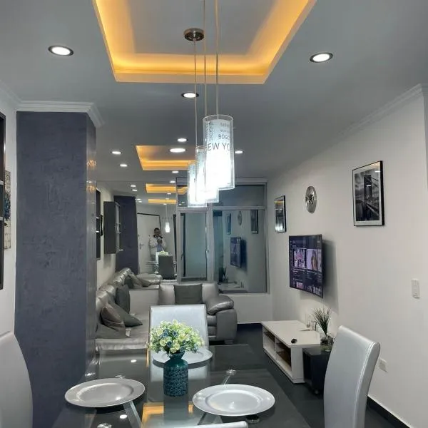 Penthouse lujo, Parque La Carolina, Piscina, parqueo 3 habitaciones, hôtel à Quito