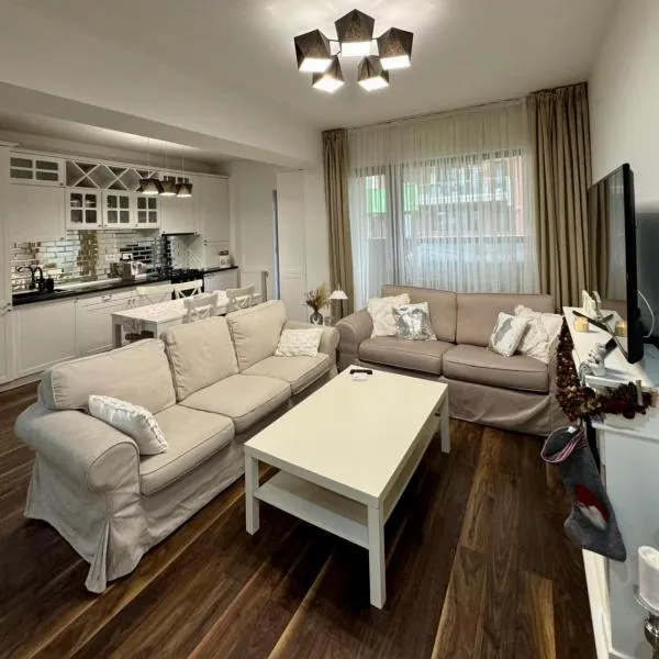 Central Luxury Apartment - Private parking - Self check in - Bujorului Residence, ξενοδοχείο στην Κραϊόβα