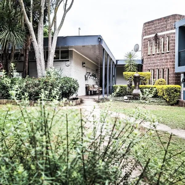 B at Home Guest House, hotel in Piet Retief