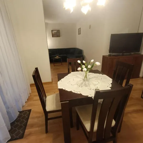 Apartament przy Długiej, hotel v destinaci Karsin