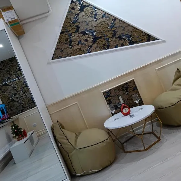 Lumière Lounge, hotel en Craiova