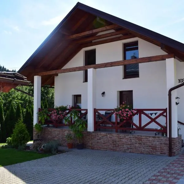 Ubytovanie u Adama, hotel in Oščadnica