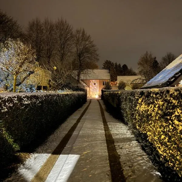 Cosy Studio met Zwembad, ξενοδοχείο σε Beringen