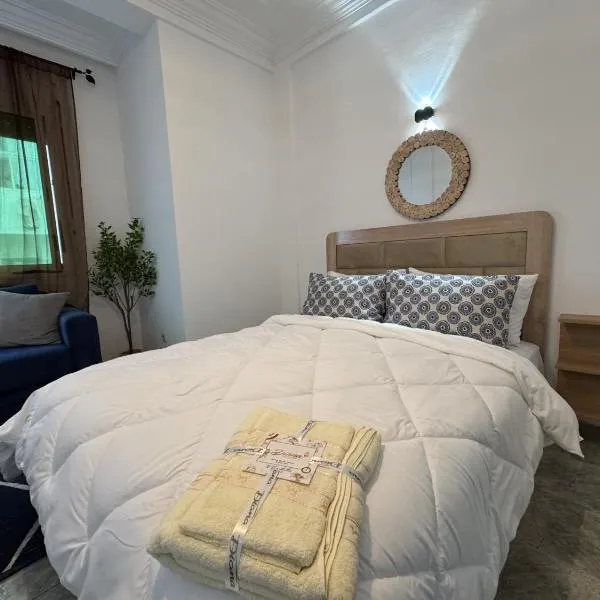 appartement pour les familles , couples mariés bien meublé à Rabat, hotel in Rabat