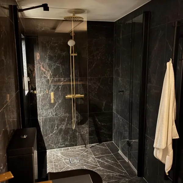 Studio 54, central lägenhet i toppskick, hotel in Mölndal