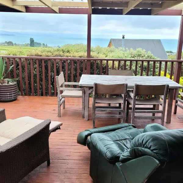 Pohara's Kauri Lodge, hotel in Pohara