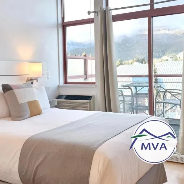 Alpenglow Lodge Rainbow Look Out Studio by MVA, hotell i Whistler