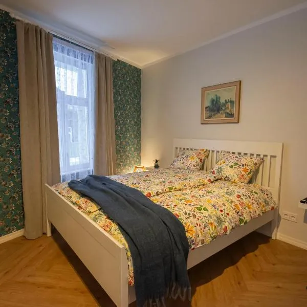 KarlovaIdyll 2A - Tartu Gem Apartment in a Quiet Area & FREE Parking, Hotel in Tartu