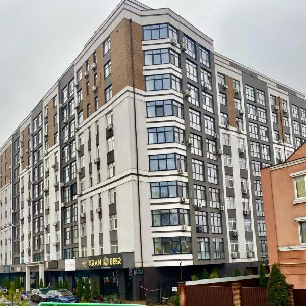 Apartment on Raiduzhniy 58, hotel in Kyiv