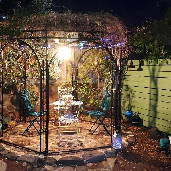 סתיו בגולן, hotel v destinaci Qaşrīn