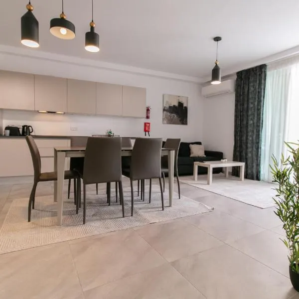 Comfort Retreat- short walk to city attractions, hotel v destinaci Is-Swieqi