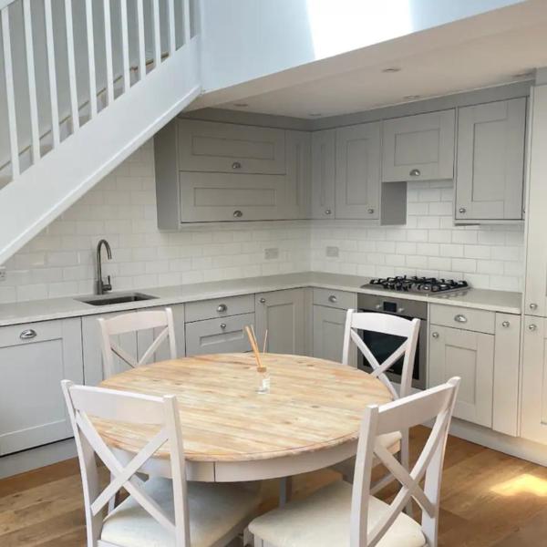 2 bedroom flat in Chelsea, London