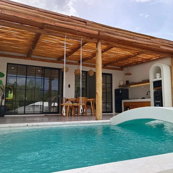 Villa Fortuna - CANGGU #Puncak Bogor, hotel di Cilama