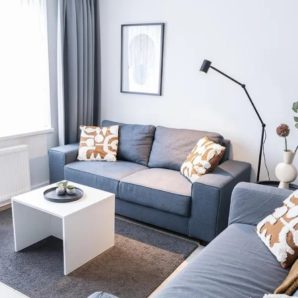 6p newly renovated home with unique roof-terrace, hótel í Strijp