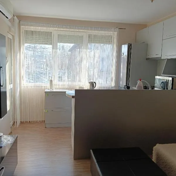 Apartment Andri, hotel in Yambol