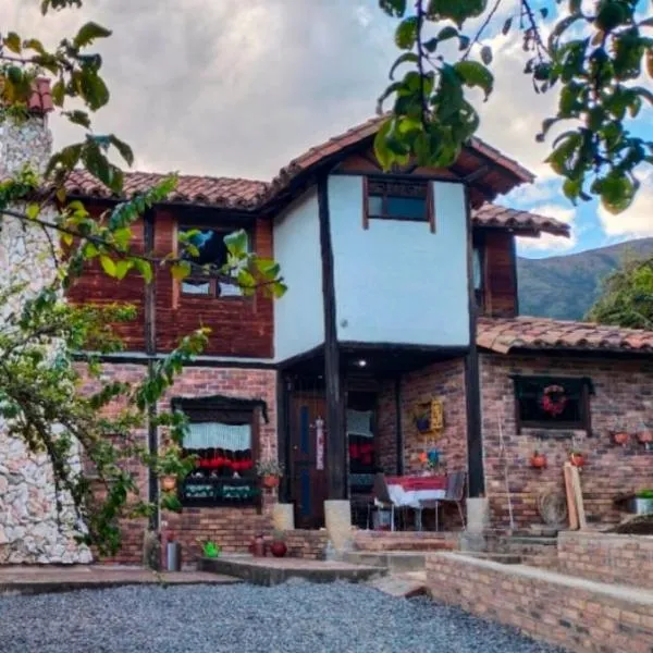 Chalet de montaña Alejandrina, hotel in Duitama