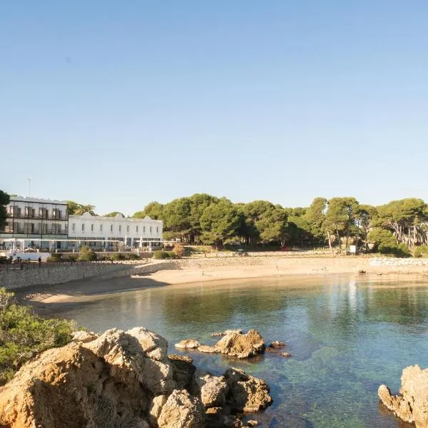 Hostal Empúries, hótel í L'Escala