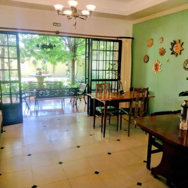 SOLES Hostel Boutique, Hotel in Rosario