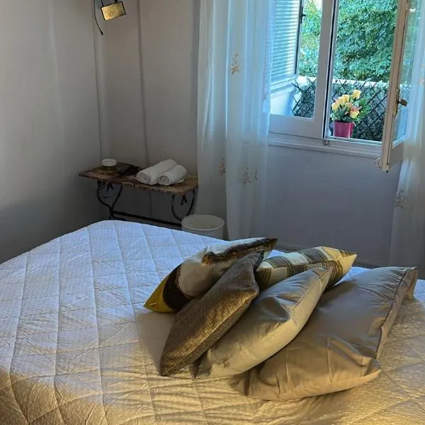 Habitación Ada Madrid、マドリードのホテル