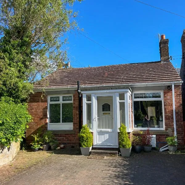 Carinya Cottage - Detached cosy cottage near Alnwick and Warkworth, hotel in Felton