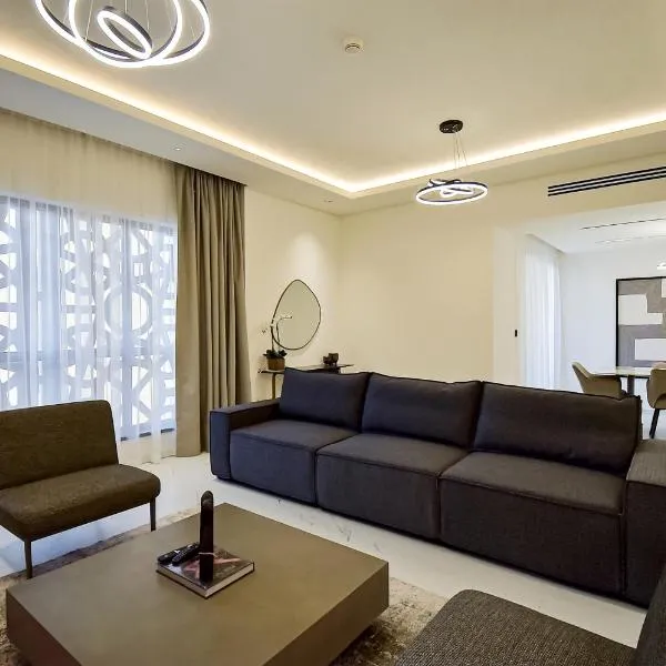Luxury Escapes - Three-Bedroom Apartment with Lake View, hotel in Dubai