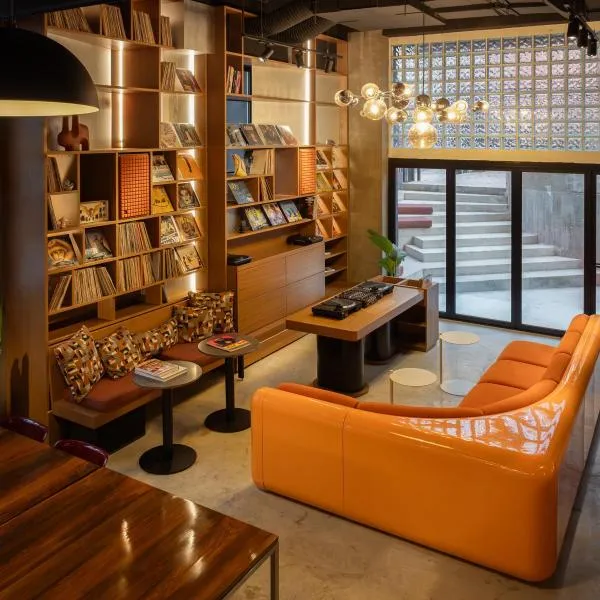 Okupa, hotel in Athens