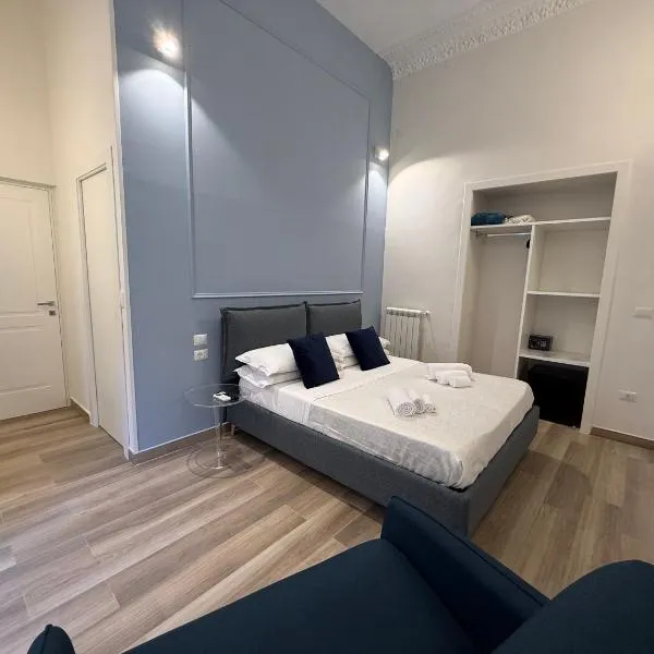 Sun Art Naples Rooms, hotel in Naples