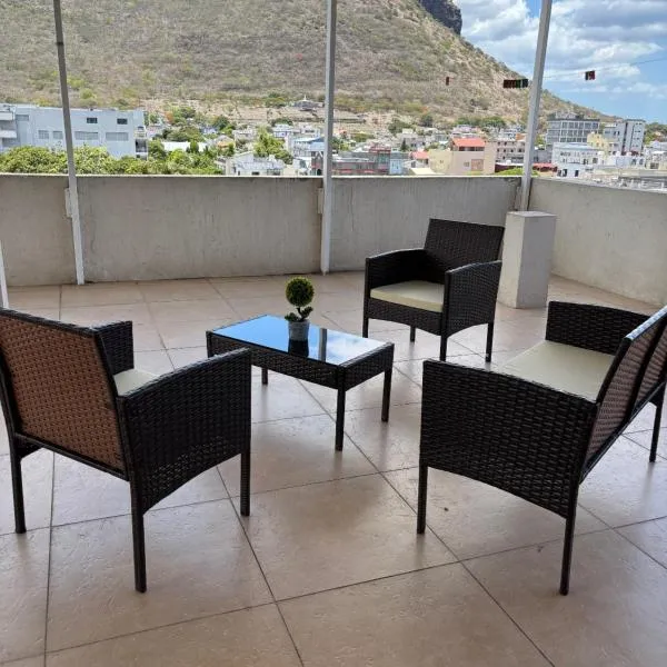 Modern Flat for Rent in Port Louis, ξενοδοχείο στο Πορ-Λουί