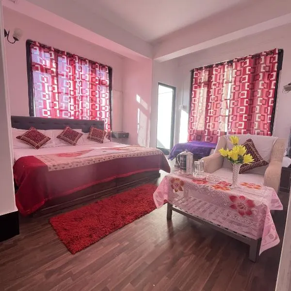 The Oasis Holiday Home & Restaurant，位于甘托克的酒店