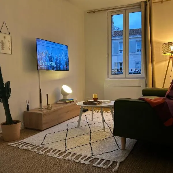 Bel Appartement Duck, Centre, Sèvres, hotel in Niort