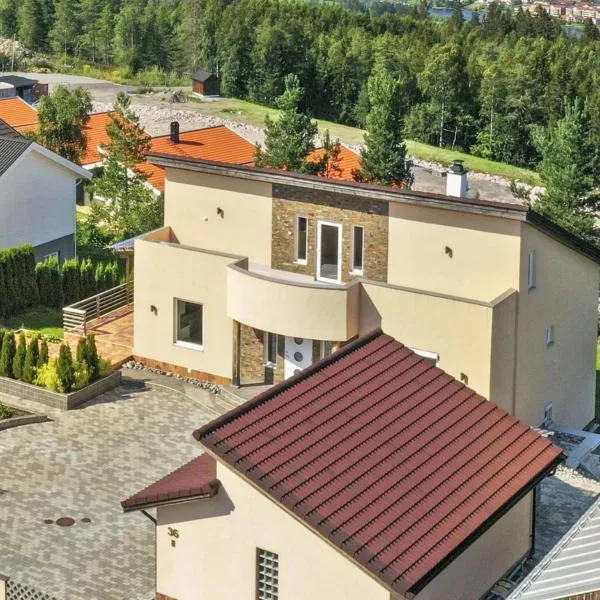 Nydelig villa, med vanvittig utsikt!, ξενοδοχείο σε Drammen
